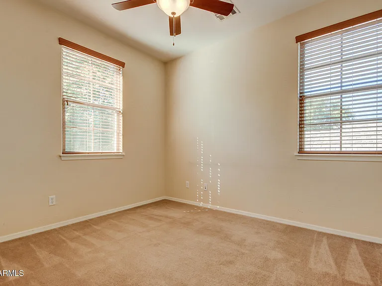 21158 W Sycamore Dr — Photo 16