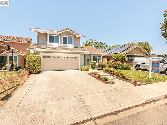 2nd image of 32767 Hilmar St