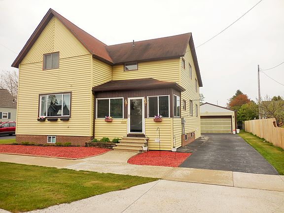 3rd image of 515 Garden Ave