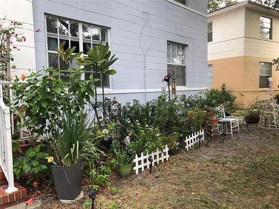 3rd image of 137 Danube Ave APT 2