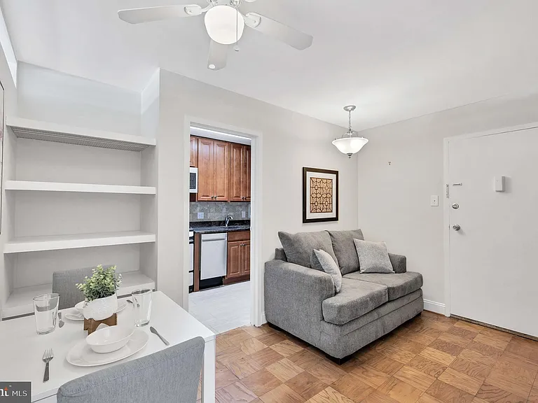 2401 H St NW #808 — Photo 2
