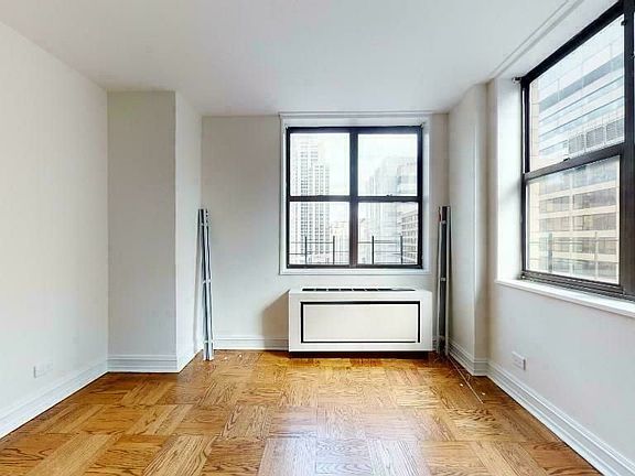 5th image of 400 E 71st St APT 14D