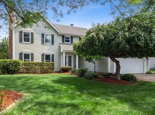 6093 Angel Ln, Lisle, IL
