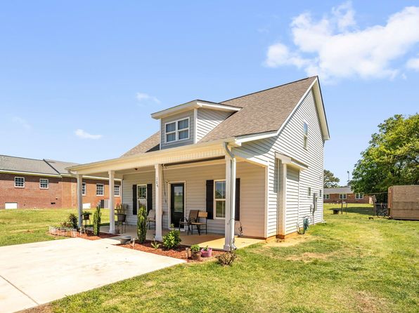 109 E Fayetteville St, Micro, NC 27555