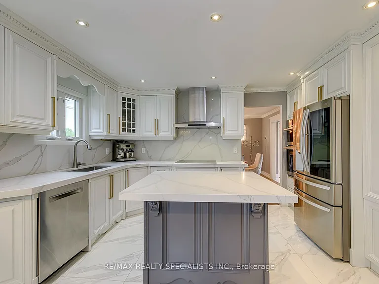 1499 Ravensmoor Cres — Photo 16