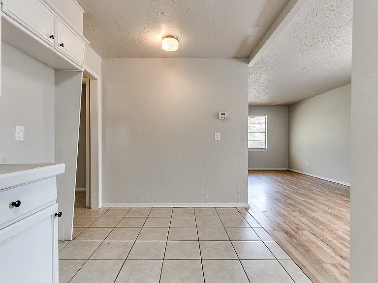 8814 NE 13th St — Photo 11