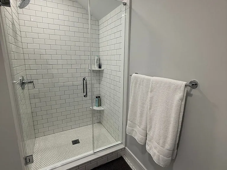 7607 Burk Ave — Photo 44