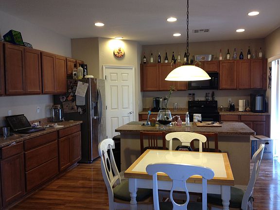 Eat in kitchen