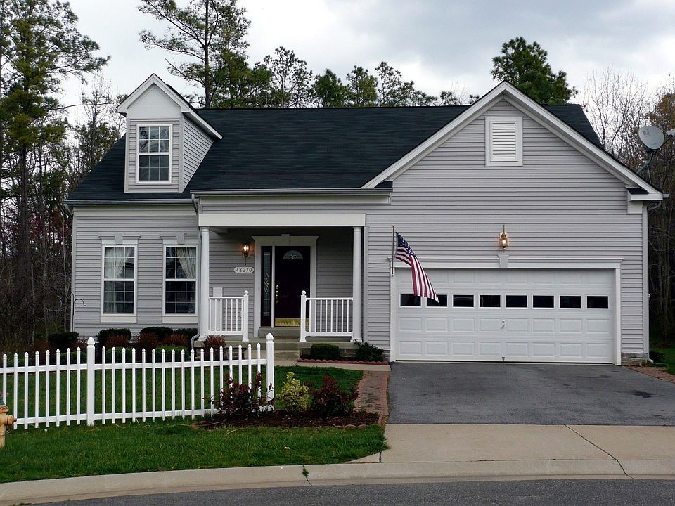 48270 Easton Ct