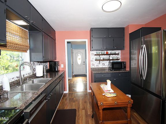 5th image of 5824 Adelaide Dr
