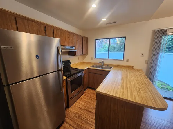 2791 McBride Ln, Santa Rosa, CA 95403