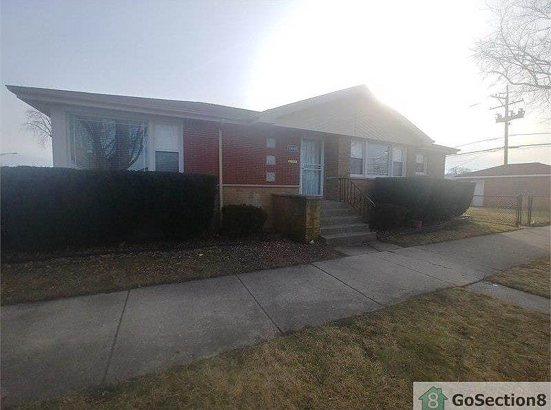 1st image of 10600 S Emerald Ave
