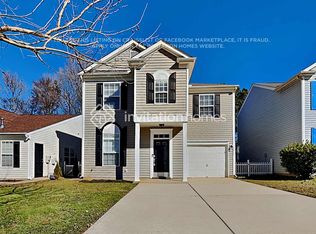 2711 Oasis Ln, Charlotte, NC 28214
