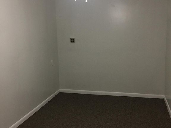 4th image of 246 Hagerman Ave