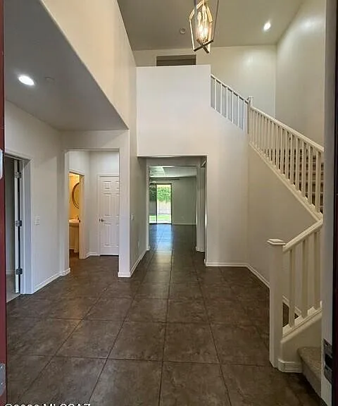 8370 N Ponderosa Pine Pl — Photo 2