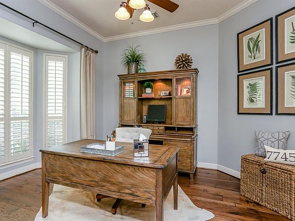 3rd image of 2711 Taylorcrest