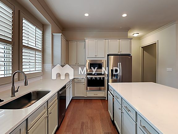 5th image of 2443 Skyland Way NE #77