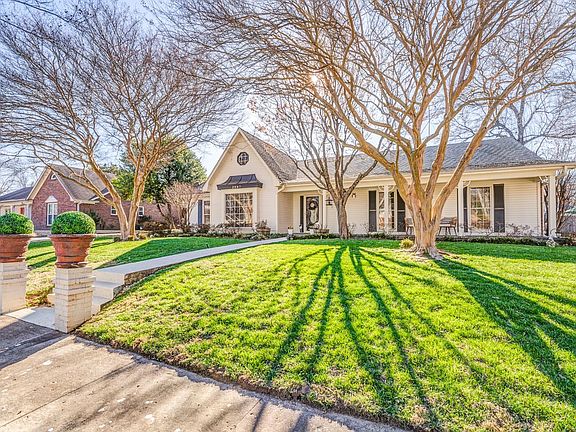 3rd image of 2997 Riverdale Rd