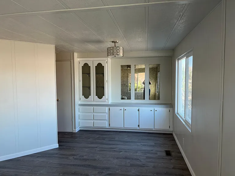 926 Roadrunner Dr — Photo 13