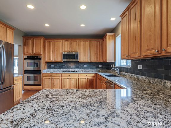 4th image of 2906 Fairmont Ave