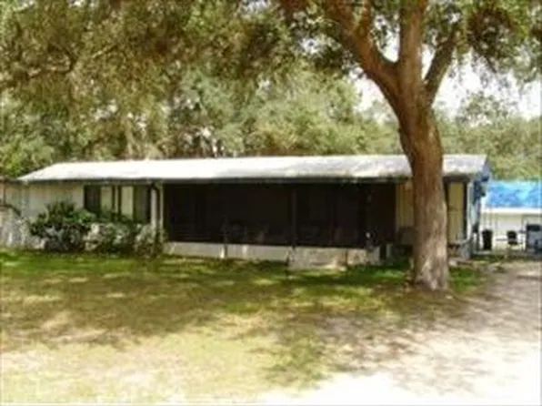 18527 SE 24th Pl, Silver Springs, FL 34488