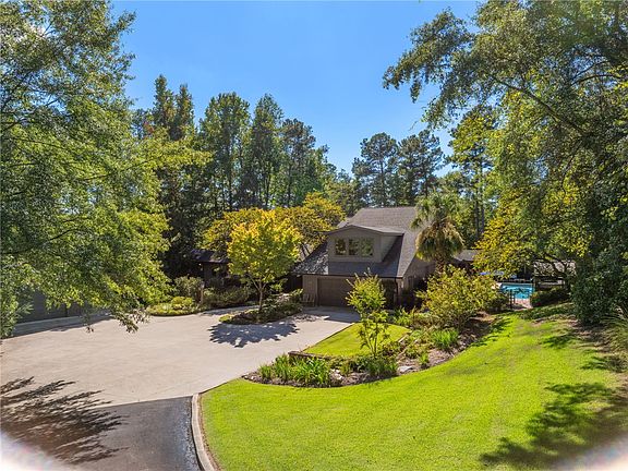 2nd image of 604 Ridgecrest Dr