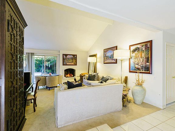 3rd image of 3054 E Sierra Dr