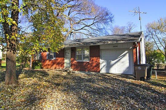 3rd image of 1330 Westhill Dr