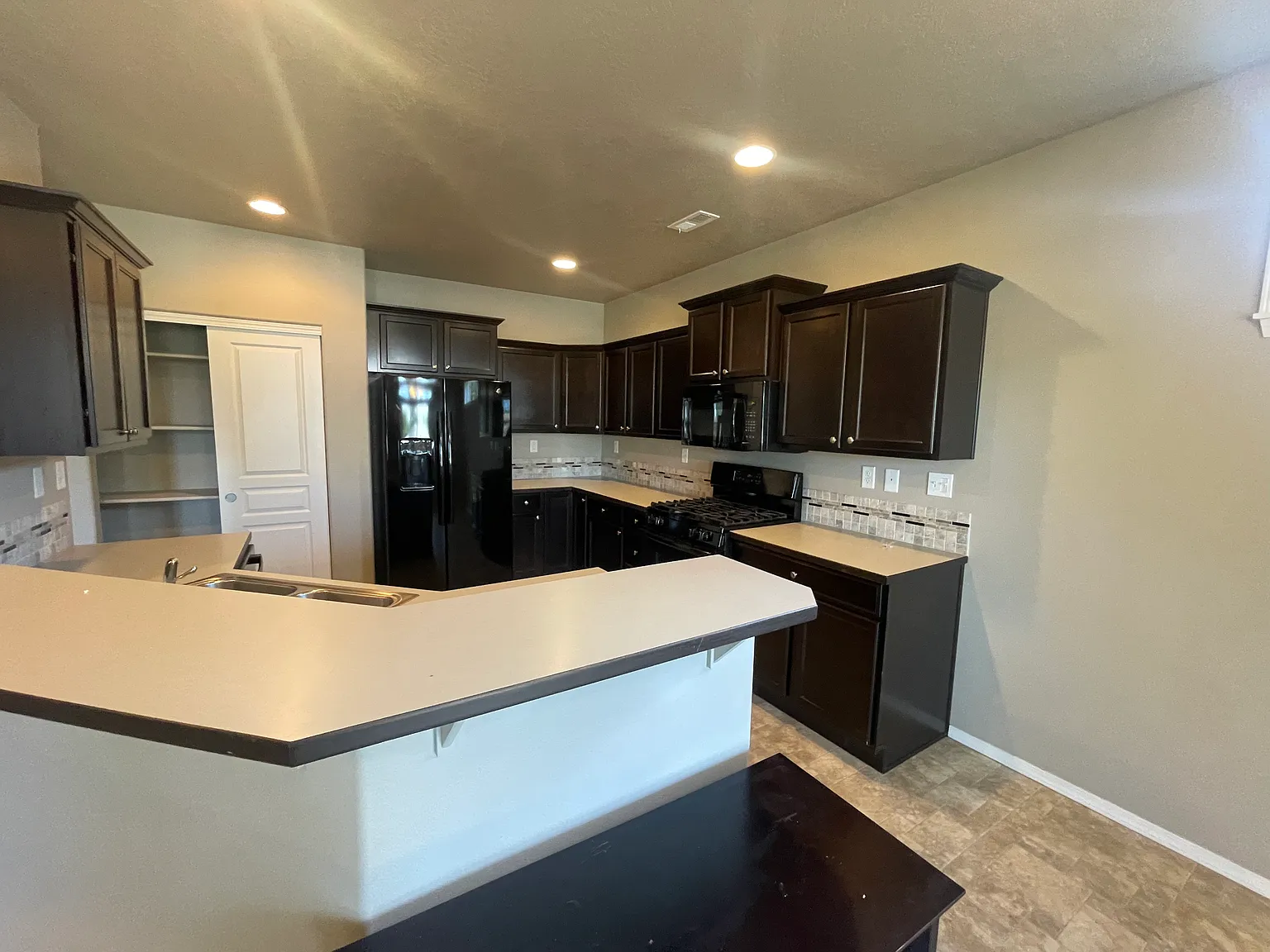 3 bed, 1574 sqft, $2,750 — Photo 4