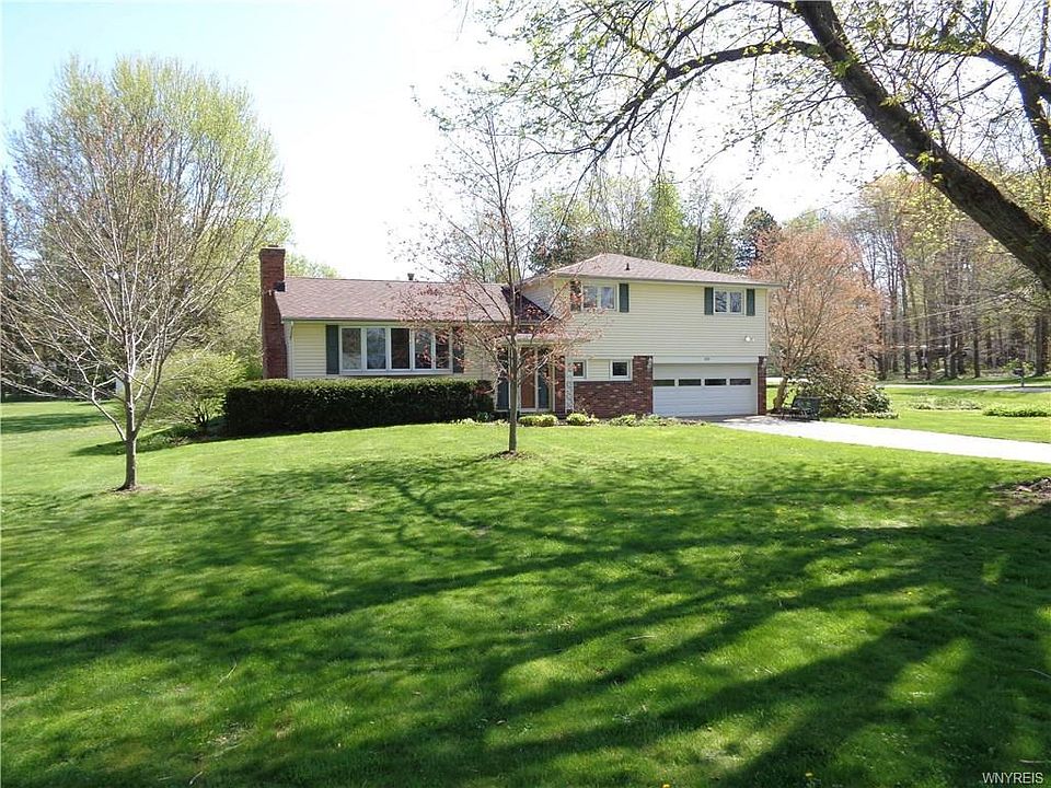 1st image of 350 Hilltop Dr