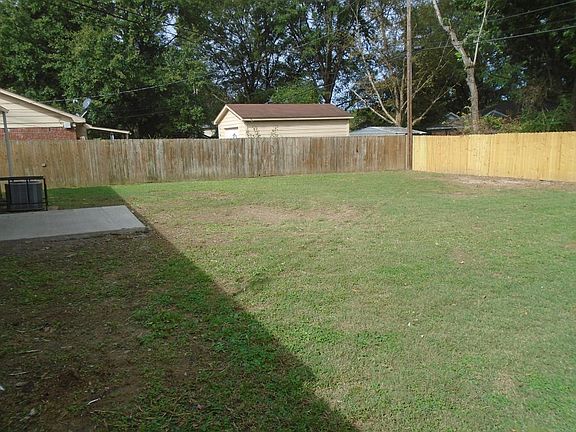 3rd image of 2066 Brookhaven Dr