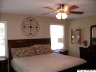 4th image of 9400 Ojay Dr SE