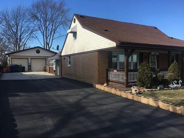 10750 Menard Ave photo 1