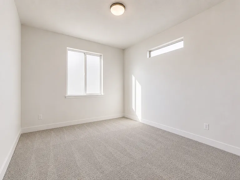 220 Tiber St — Photo 14
