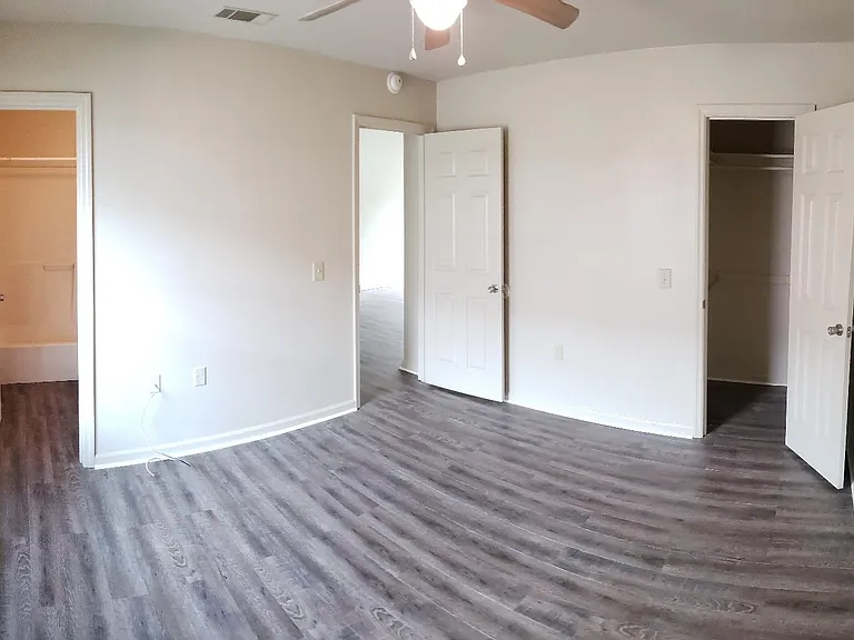 230 Lanier Dr #215 — Photo 29