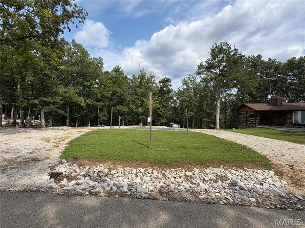 1003 Port Perry Dr, Perryville, MO 63775