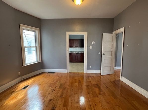 23 Roeder St #1