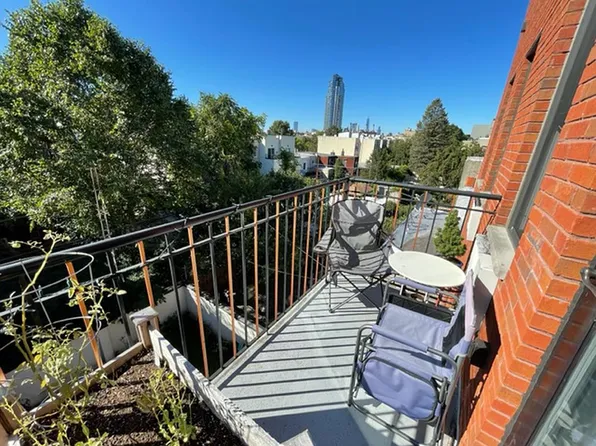 128 Eagle Street image 1 of 5