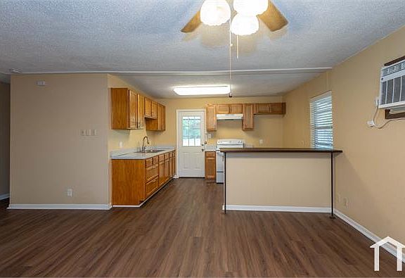 4th image of 1515 Amelia St