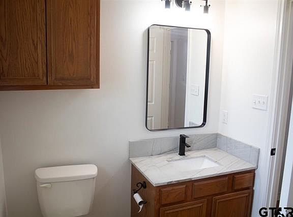5th image of 11380 Derby Dr