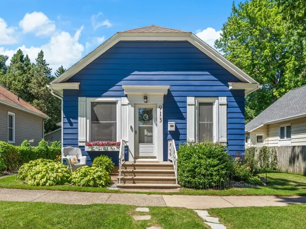 913 Wolcott Ave, Saint Joseph, MI 49085