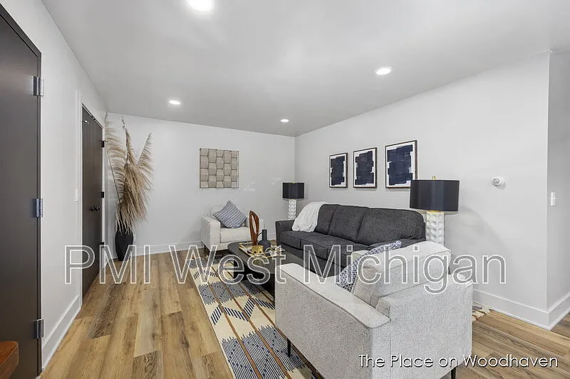 1 bed, 1.0 bath, 669 sqft, $1,350 — Photo 4