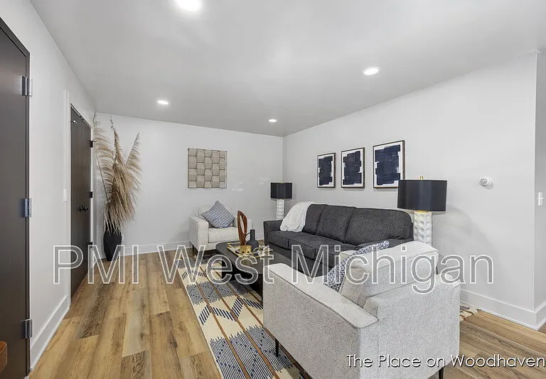 8428 Woodhaven Dr SW #6 — Photo 5
