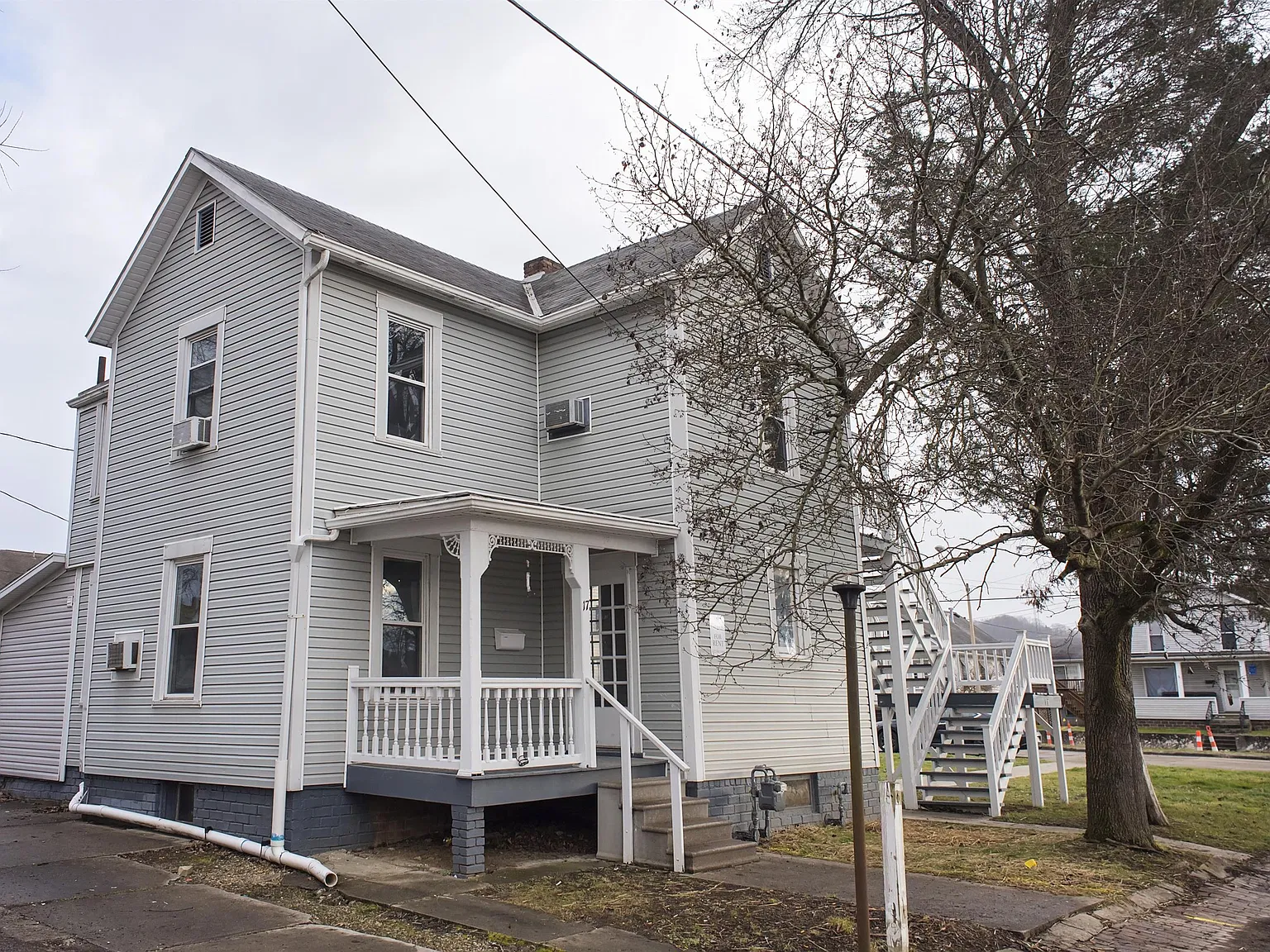 Campbell (17) - A - 1 — Photo 2