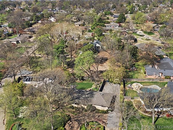3rd image of 3416 S Florence Ave