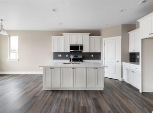 9102 Ruven St, Pasco, WA 99301
