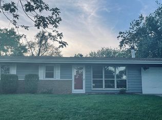 5635 N Hamilton Rd, Peoria, IL 61614