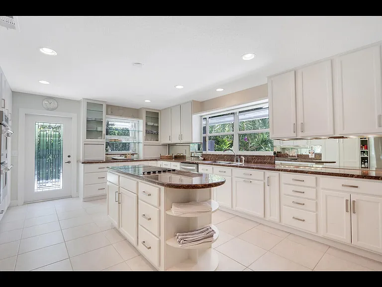 11 N River Rd — Photo 14