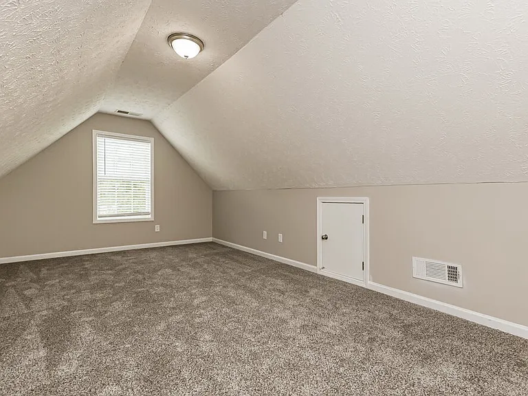 225 Lassiter Dr — Photo 15