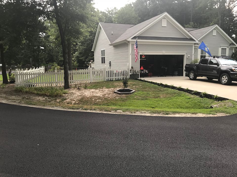 2nd image of 103 Stratford Cir